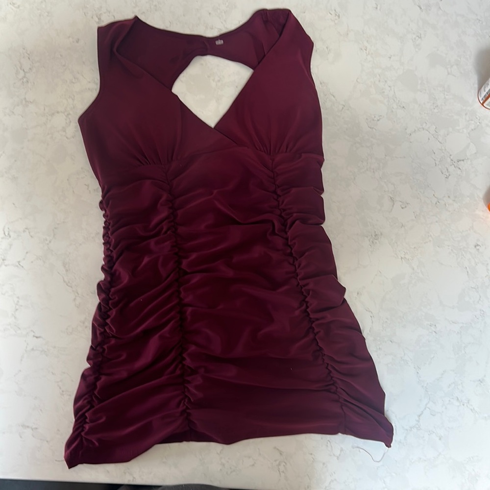 Y2K style “can’t miss” brand small tank/ shirt